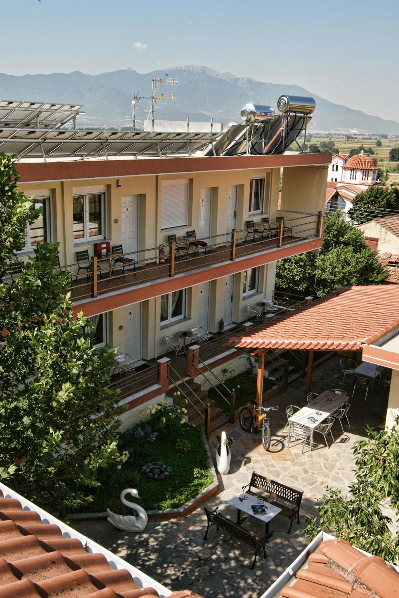 Anestis Studios Lidia Buitenkant foto